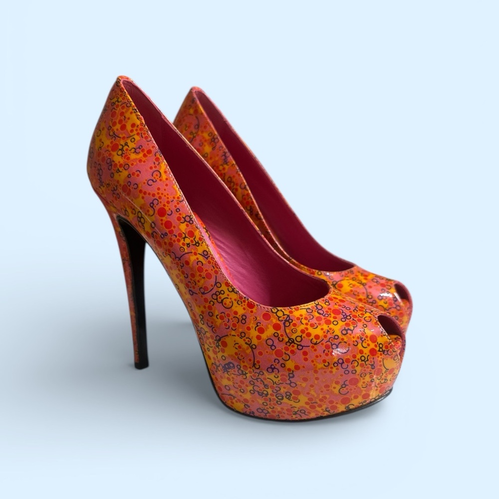 DESIGNER Floral Peep-Toe Heels
ITALIAN LEATHER
MADE IN ITALY